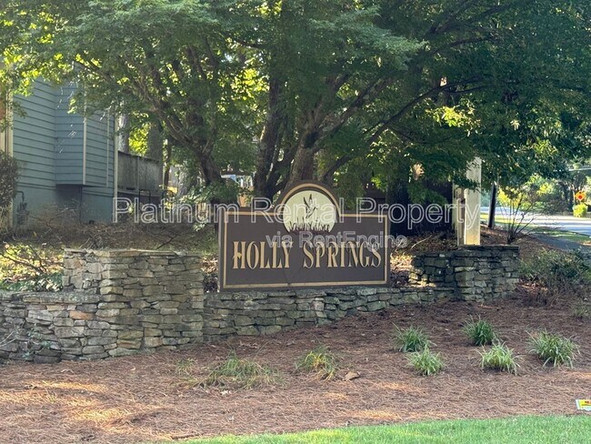 Building Photo - 1702 Stonegate Way SW
