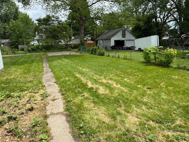 Building Photo - 1248 Ledlie Ave