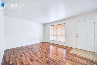 Building Photo - Charming 1 Bed / 1 Bath ground level condo unit in Uptown Phoenix!