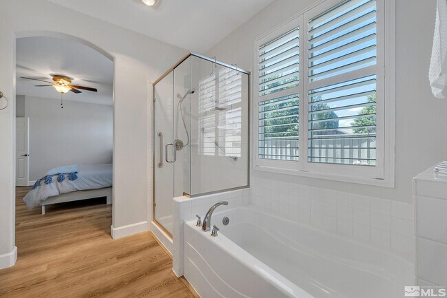 Building Photo - 10459 Summershade Ln