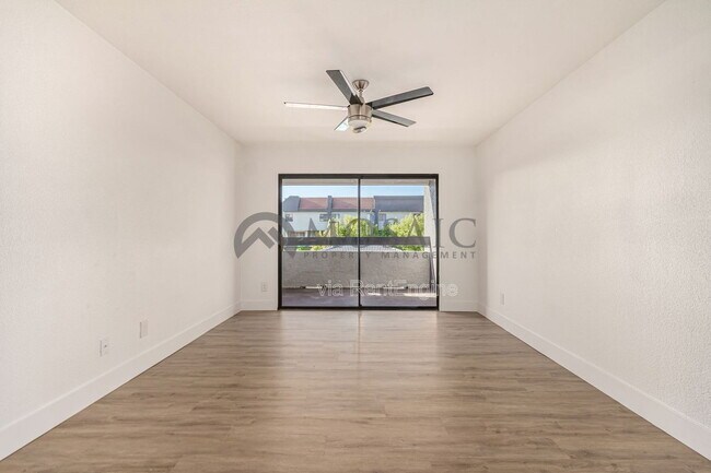 Building Photo - 1215 E Lemon St
