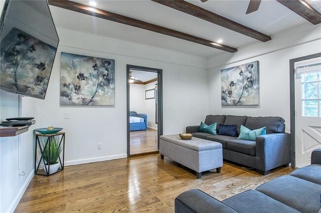 Building Photo - 6680 Williamson Dr NE