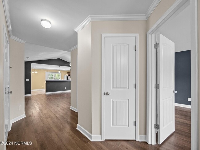Building Photo - 420 Salvo Ct