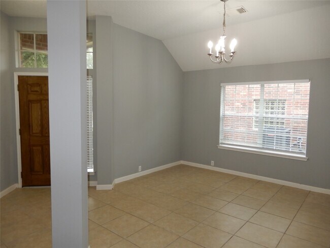 Building Photo - 1119 Nogales Bend Dr