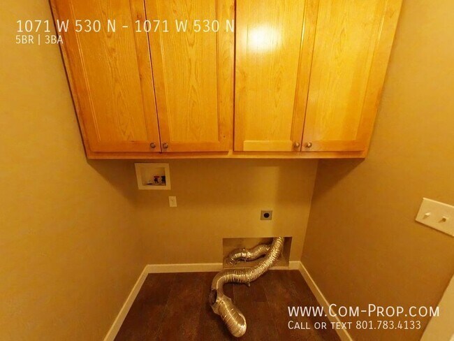 Building Photo - 1071 W 530 N