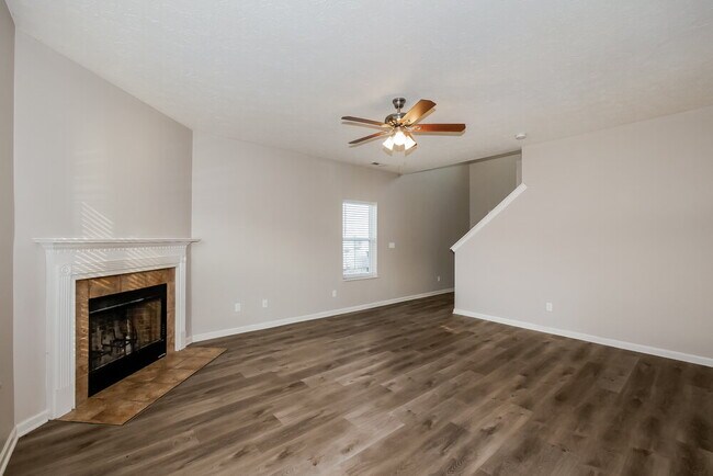 Building Photo - 3402 Enclave Ln