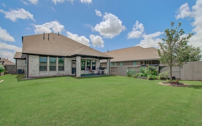 Building Photo - 4722 Crest Hill Dr