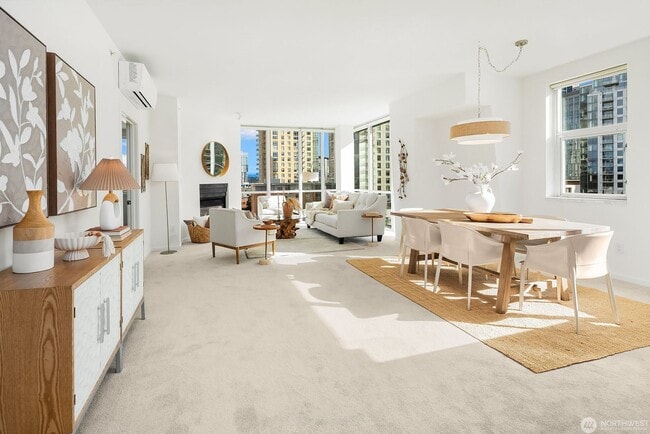 Building Photo - 2Bd/1.75Ba Bellevue Condo