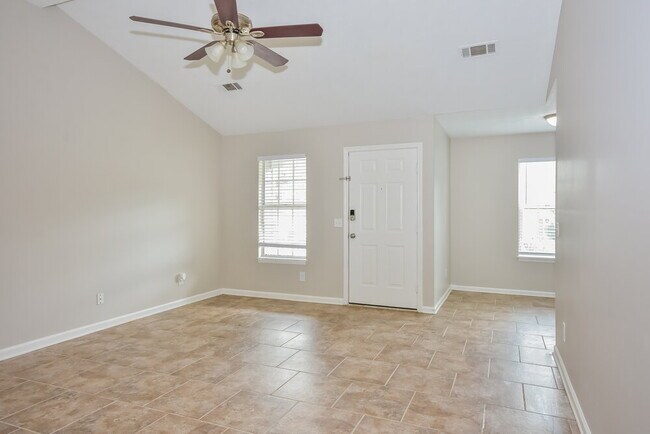 Building Photo - 4104 Pepperwood Dr