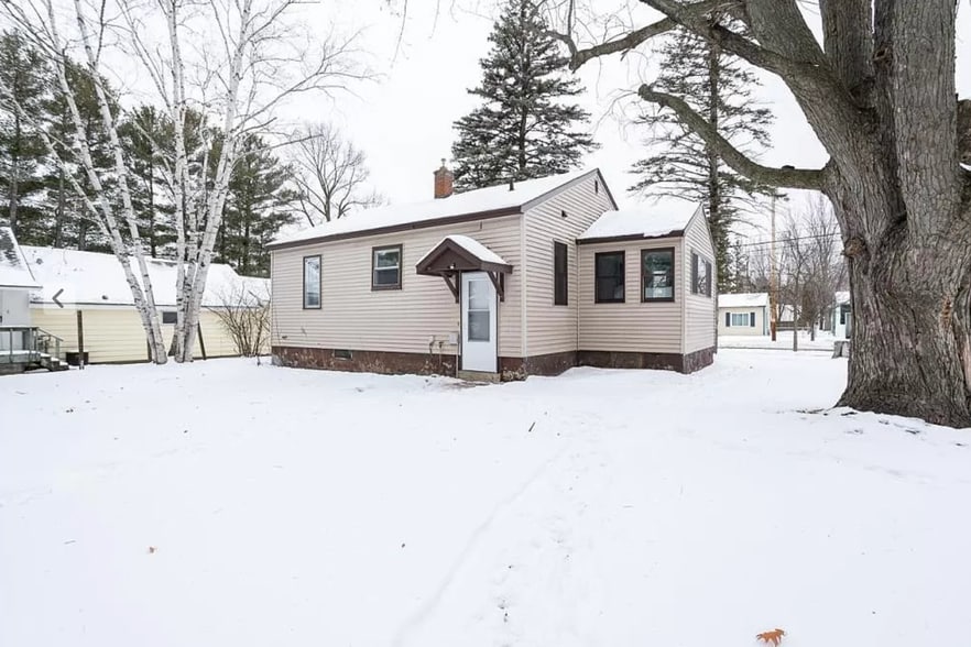 Building Photo - 801 Lake View Dr