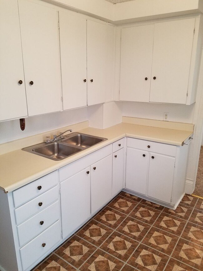 Building Photo - 1221 Tremont St