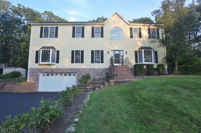 Building Photo - 39 Indian Trail