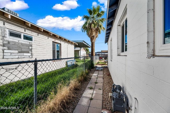 Building Photo - 3903 N 12th St