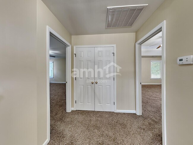 Building Photo - 8220 Duck Creek Dr