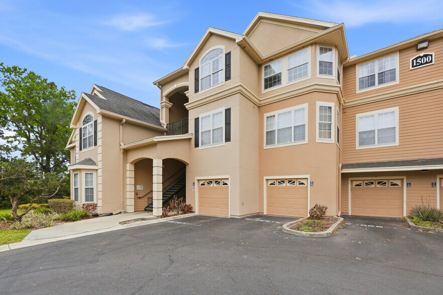 Building Photo - 13810 Sutton Park Dr N