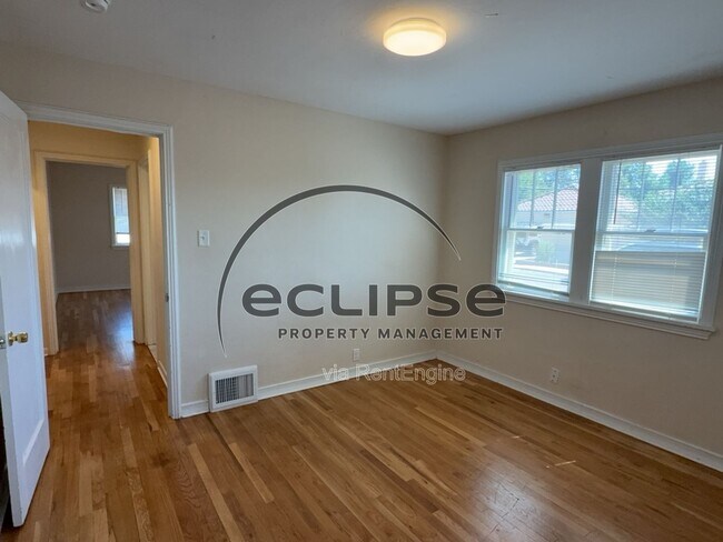 Building Photo - 1250 Orchard Ave