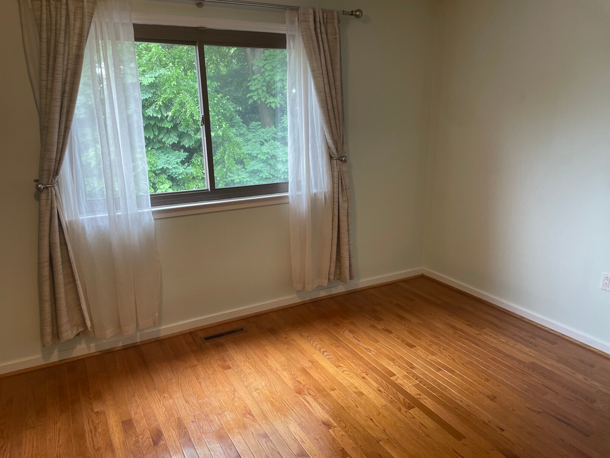 Second Bedroom - 233 Marywatersford Rd