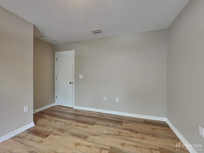 Building Photo - 15822 Pond Rush Ct