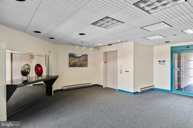 Building Photo - 6072 Main St