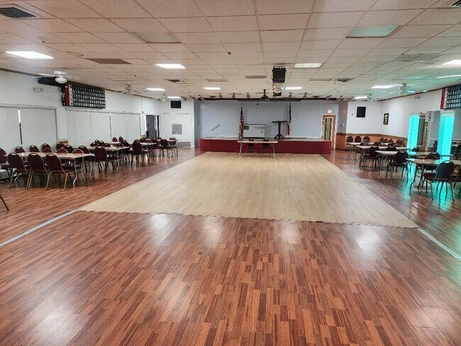 Building Photo - 4141 NW 44th Ave