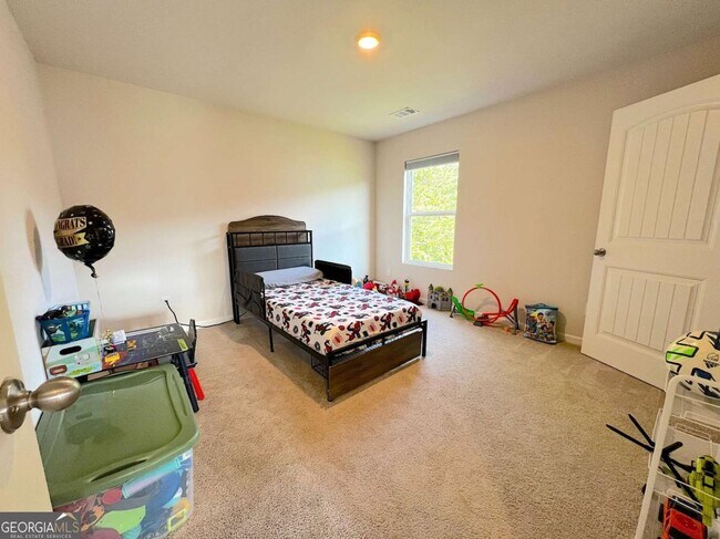 Building Photo - 517 Starbuck Parkway