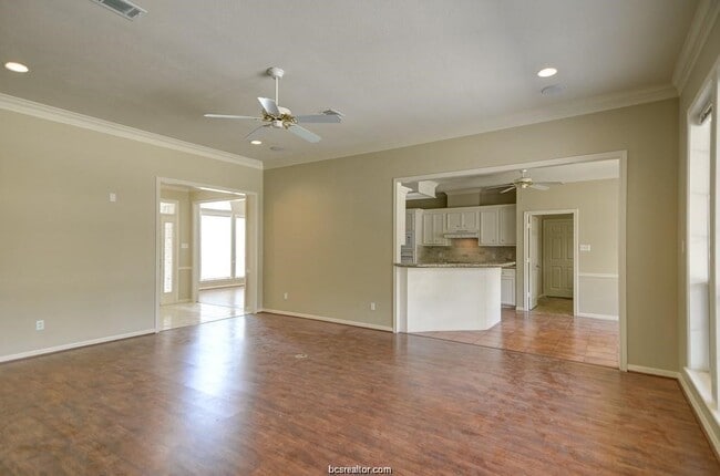 Building Photo - 715 Berry Creek