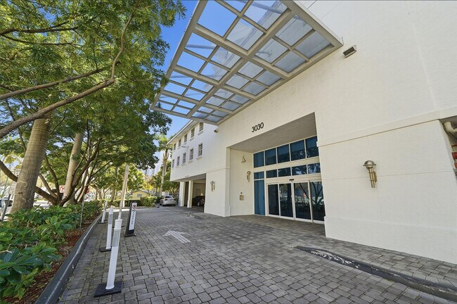 Building Photo - 3030 NE 188th St