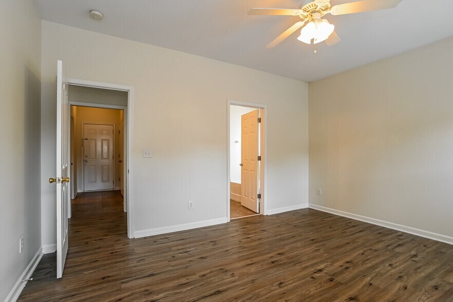 Building Photo - 2984 Clover Rd NW