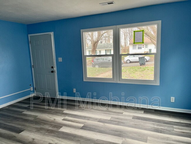 Building Photo - 1909 Swygart Ave