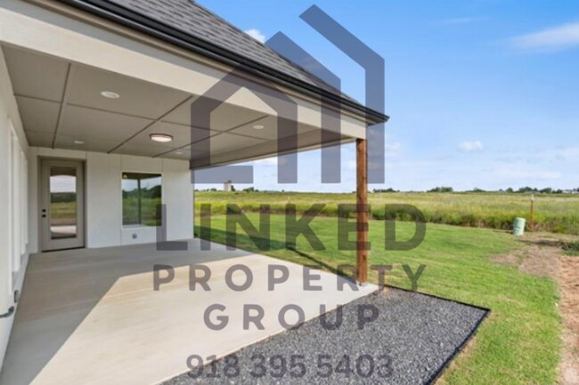 Building Photo - 2717 E 134th St S