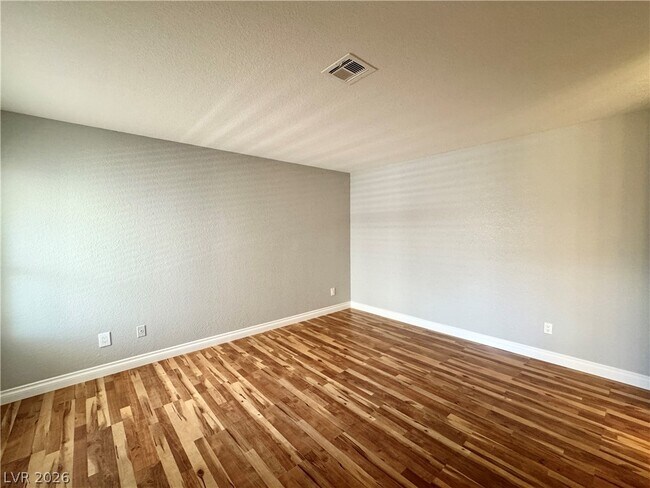 Building Photo - 6250 W Flamingo Rd