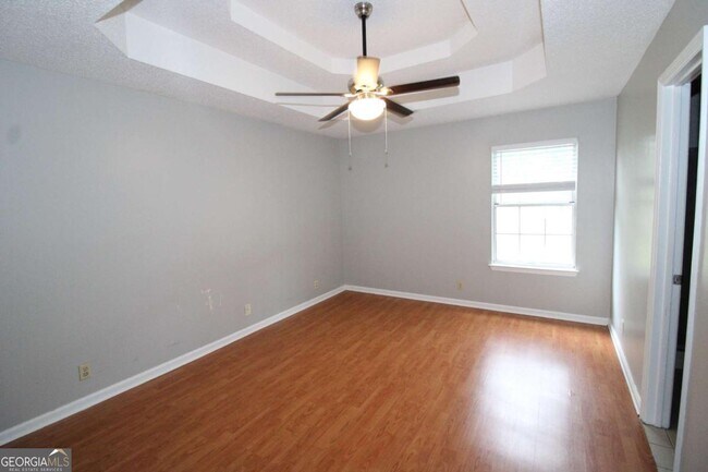 Building Photo - 208 Woodbridge Rd
