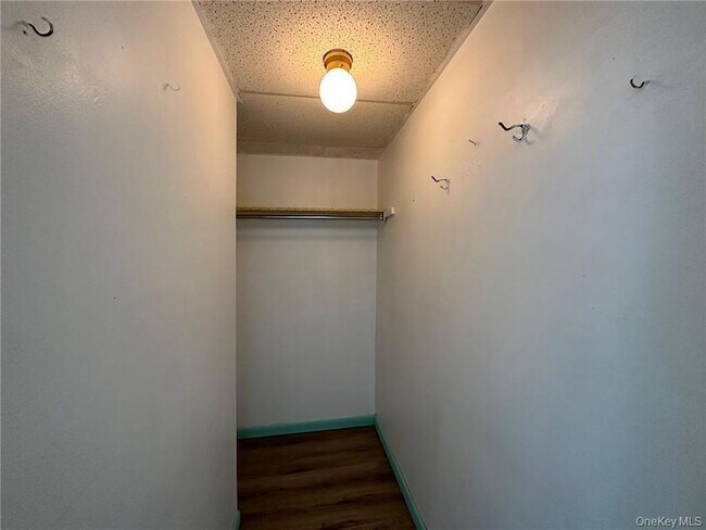 Building Photo - 20 John St