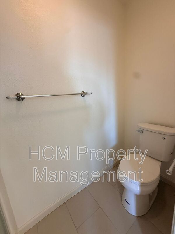 Building Photo - 23709 Maidstone Pl