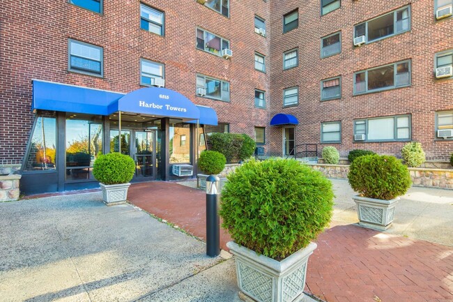 Building Photo - 6515 JFK Blvd E