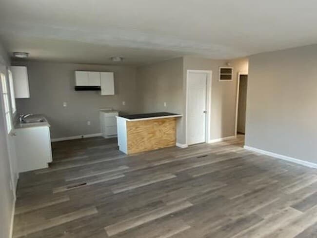 Building Photo - 1704-1706 Harrison St (J&amp;L)