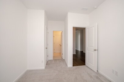 Building Photo - Spacious 4BR Single-level Home with Open Floor Plan & 2-Car Garage