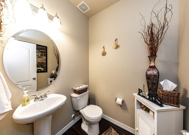 Building Photo - Gorgeous Gold Hills Mesa 2 Bedroom