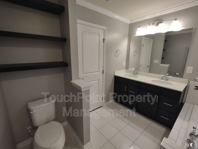 Building Photo - 4073 Zilker Park Dr