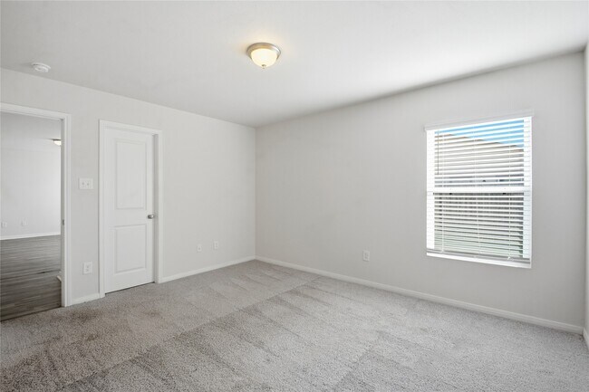 Building Photo - 15626 Del Norte Dr