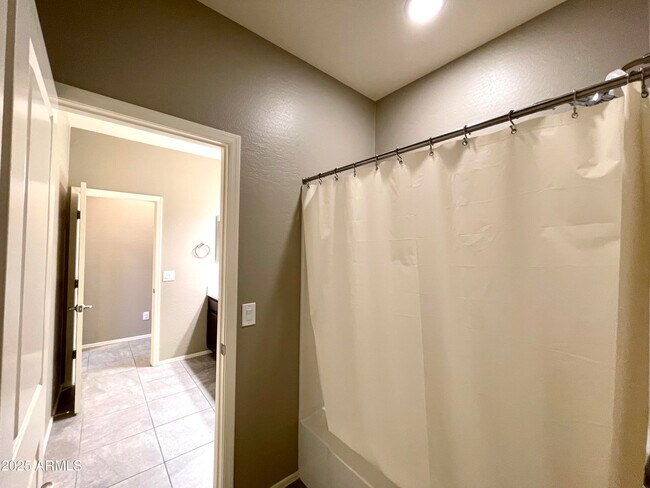 Building Photo - 22507 E Creosote Dr