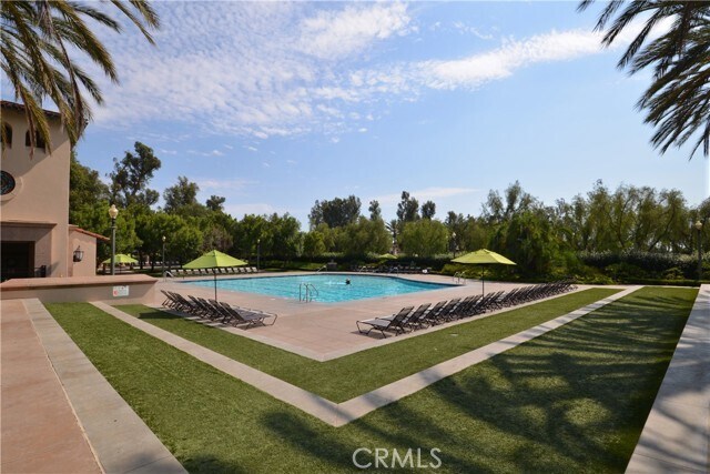 Building Photo - 24 Sebastian