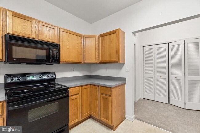 Building Photo - 9712 Ashlyn Cir
