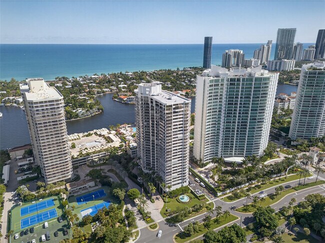 Building Photo - 20185 E Country Club Dr