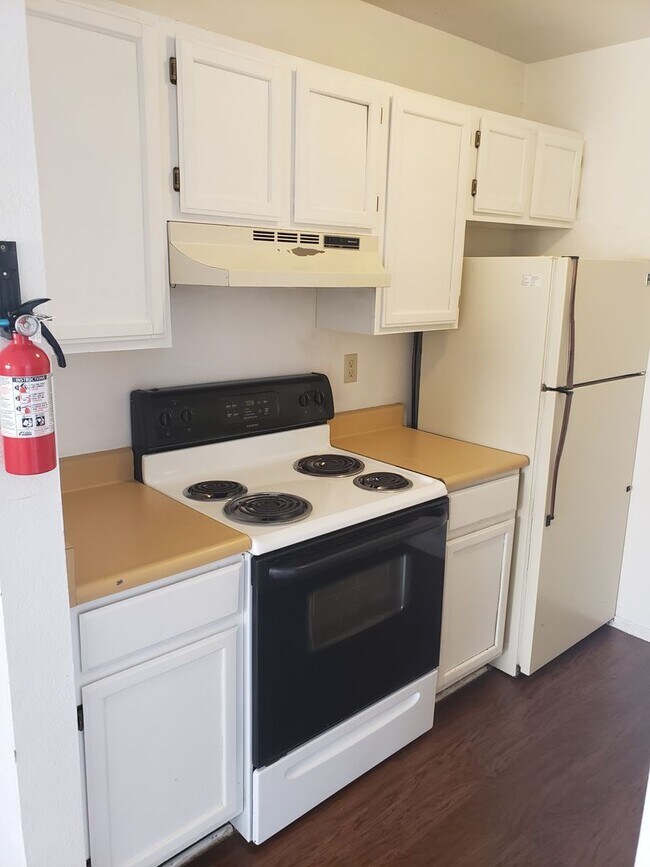 Building Photo - 6729 Pahokee Ct