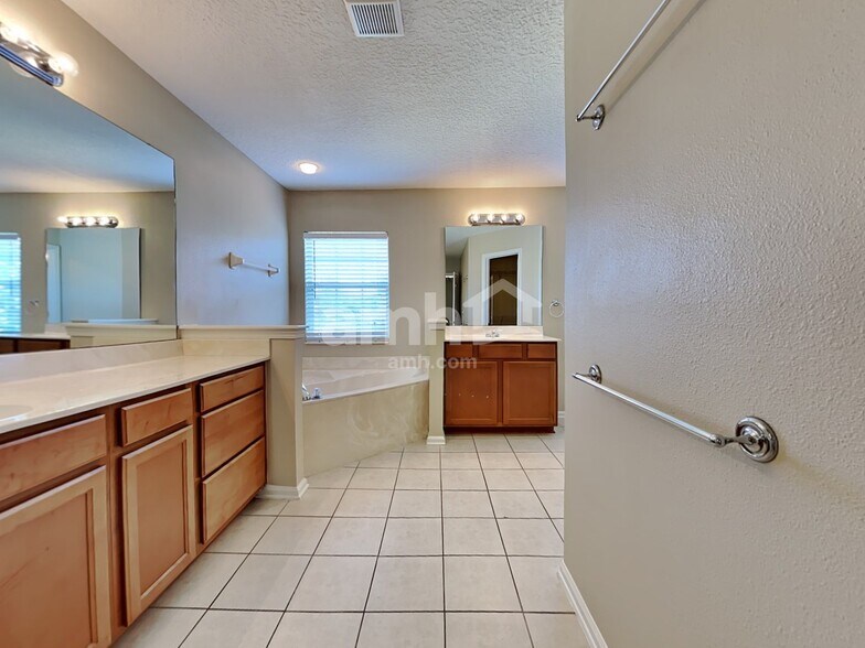 Building Photo - 525 Juniper Spring Ct