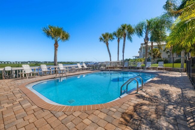 Building Photo - 909 S Ponce De Leon Blvd