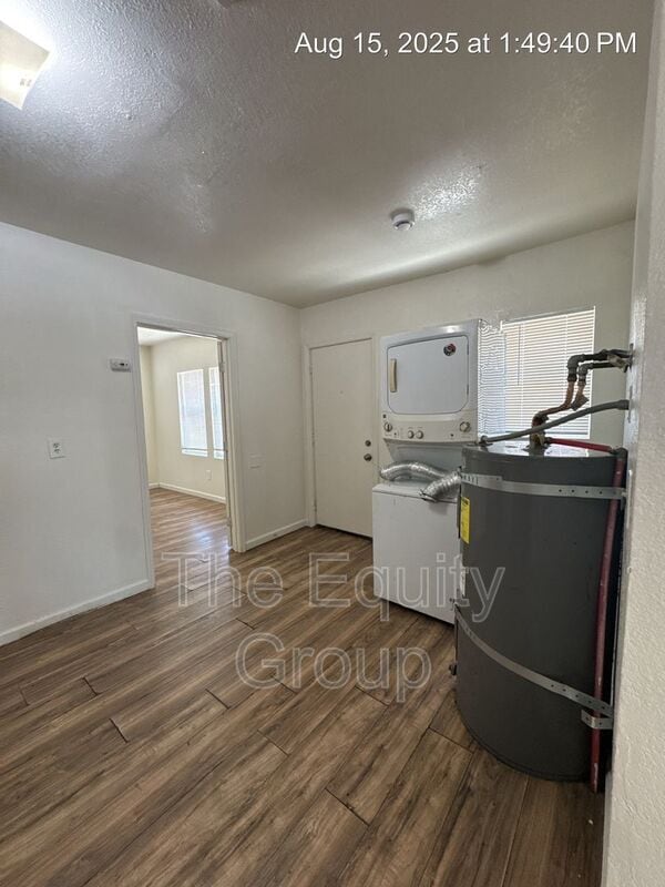 Building Photo - 435 N Redington St