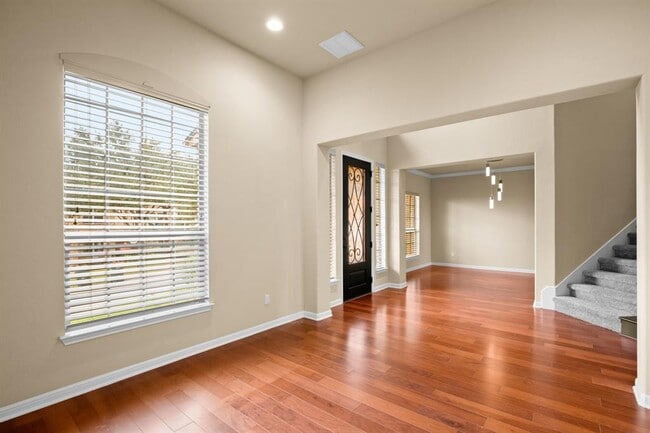 Building Photo - 11704 Palisades Pkwy