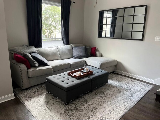 Primary Photo - 39 Houmas Pl
